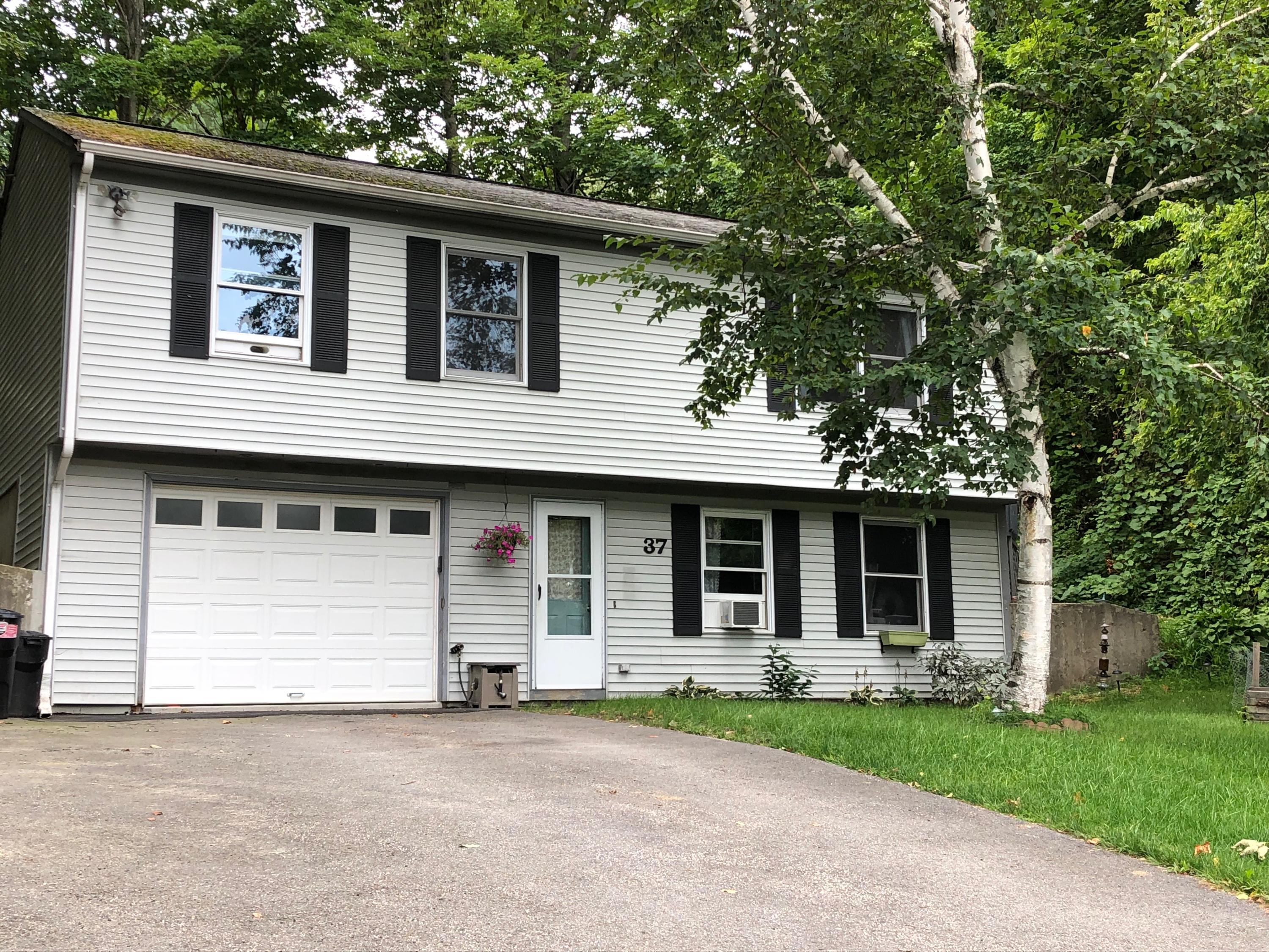 37 Sixth Street Auburn ME 04210