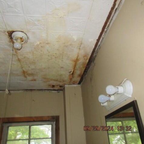 4 Lancaster Avenue Guilford ME 04443