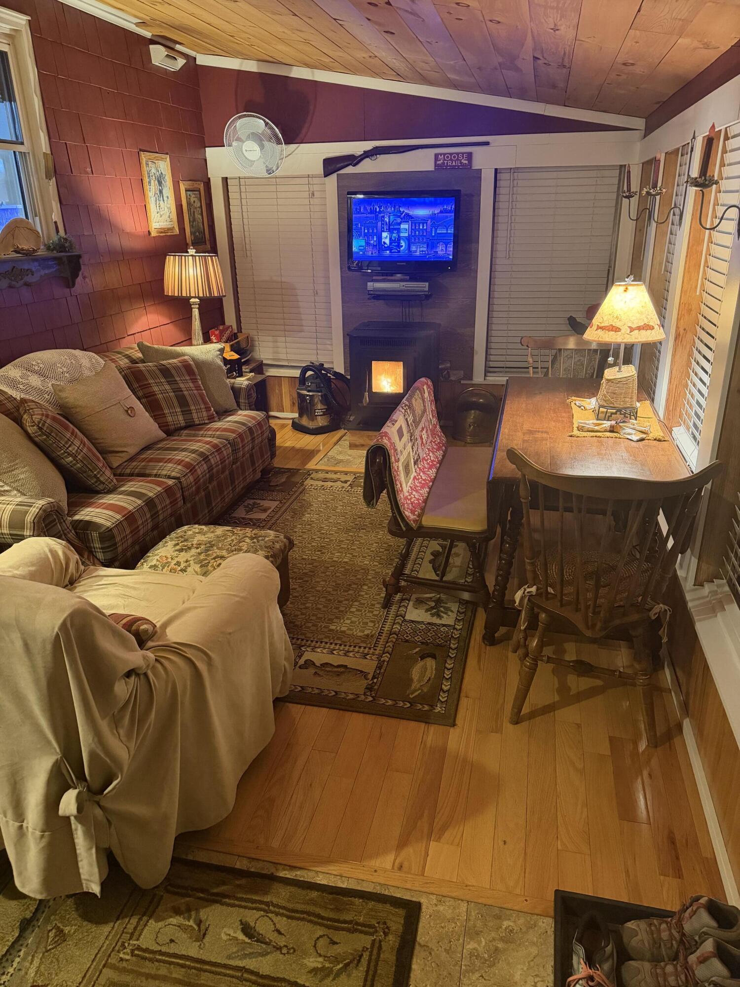 18 Winter Street Millinocket ME 04462