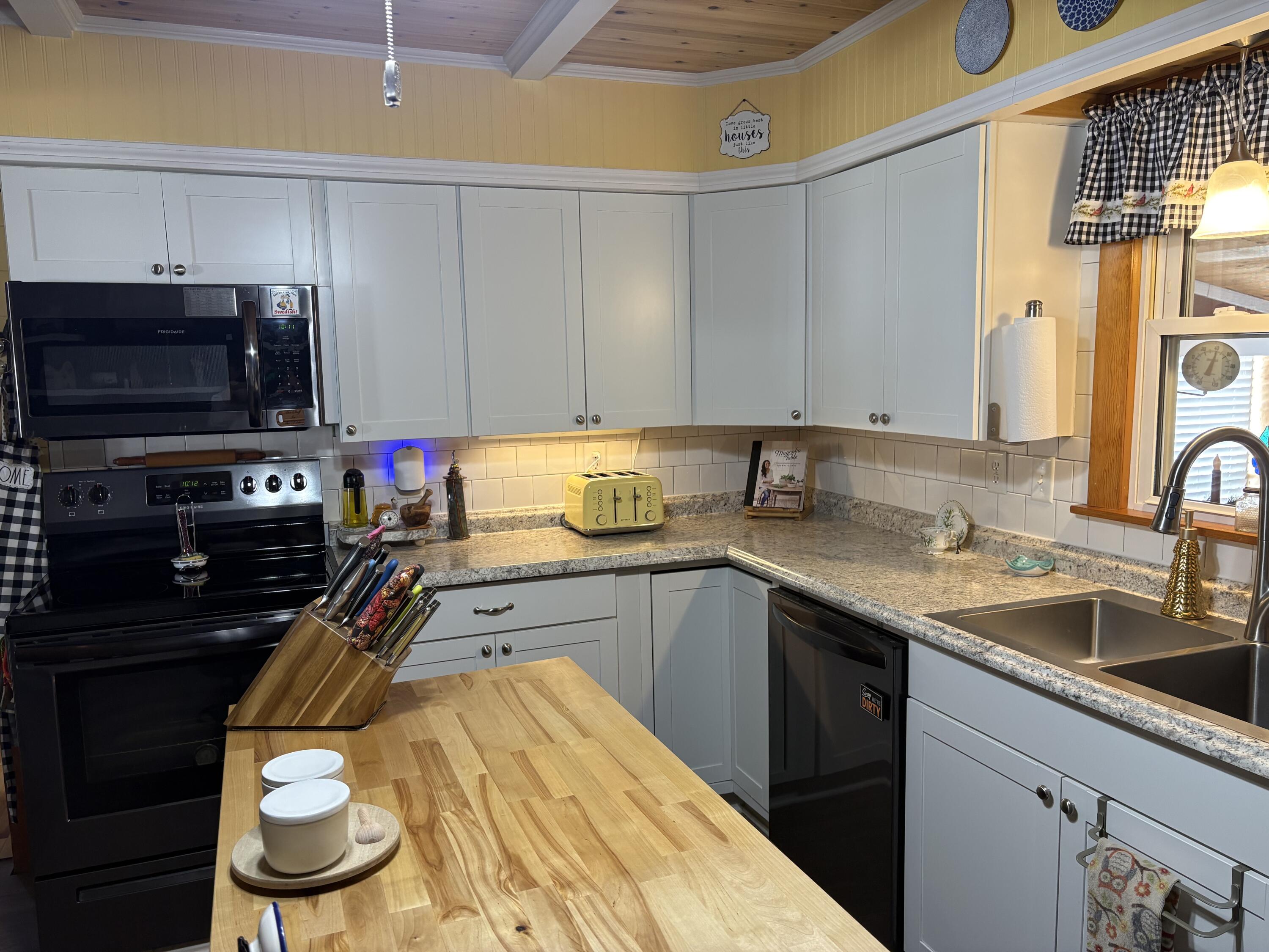 18 Winter Street Millinocket ME 04462