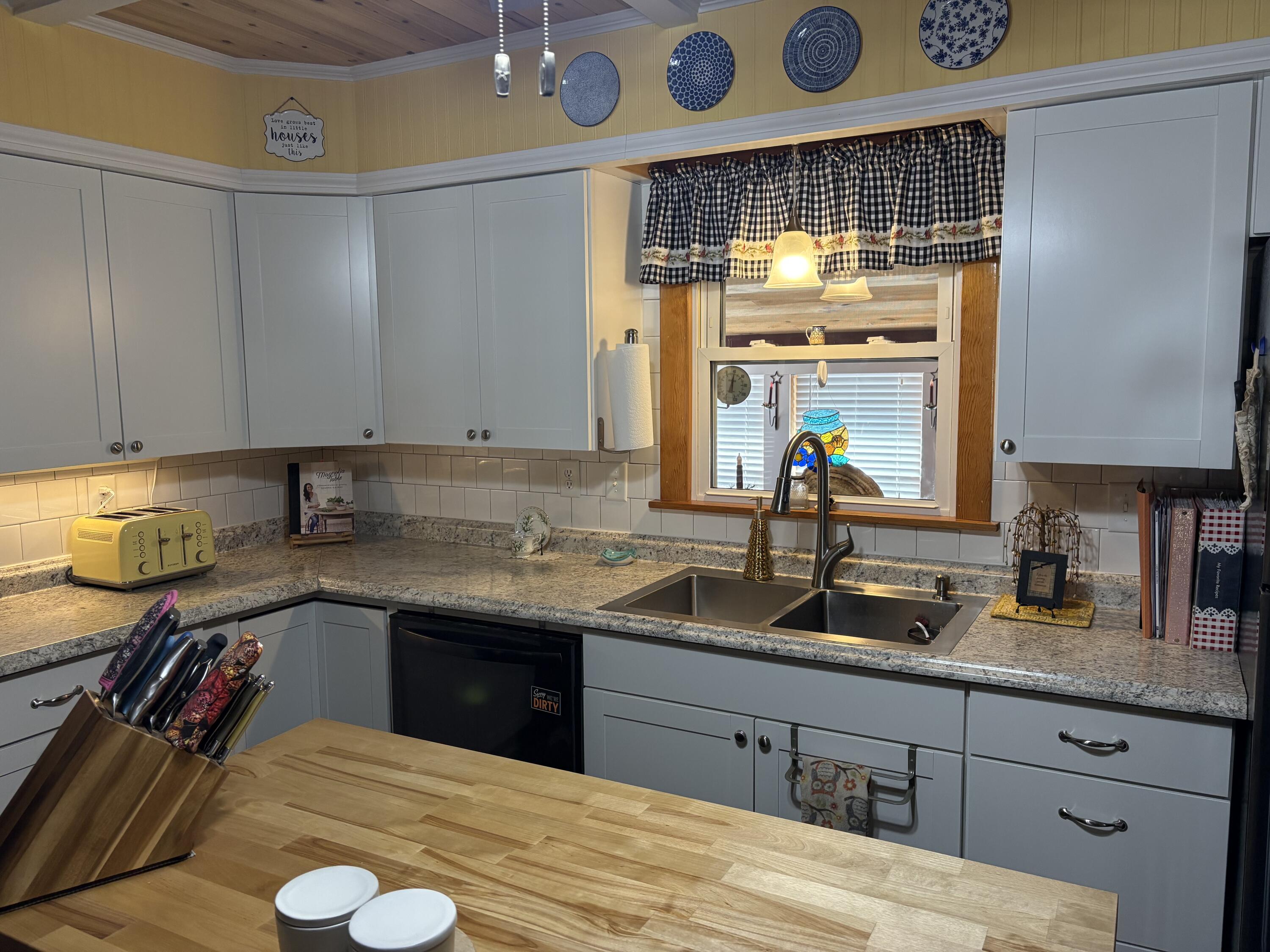 18 Winter Street Millinocket ME 04462