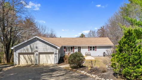 28 Tarkiln Hill Road Raymond ME 04071