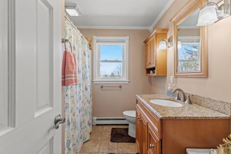 28 Tarkiln Hill Road Raymond ME 04071