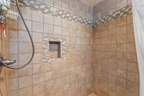 28 Tarkiln Hill Road Raymond ME 04071