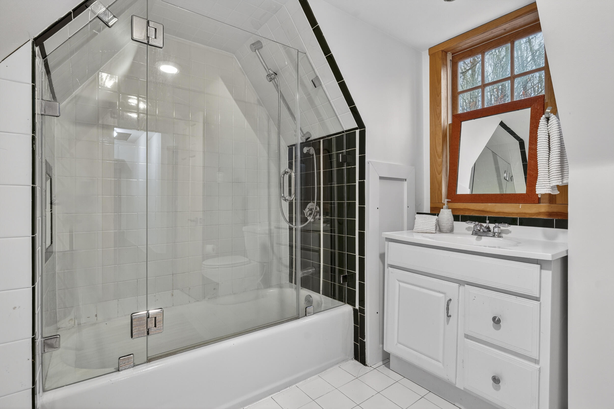 40 Dyer Road Raymond ME 04071