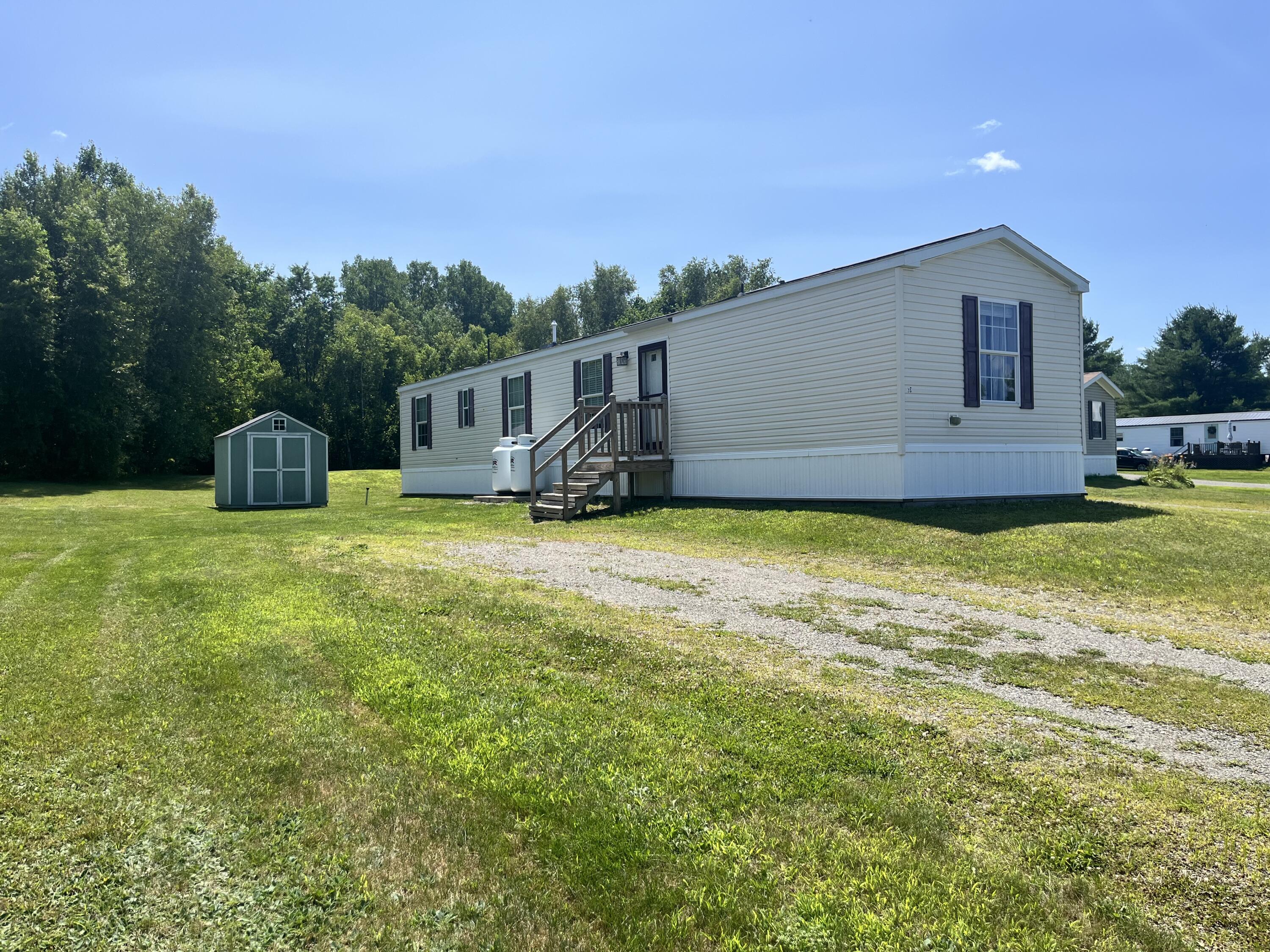 39 Lorna Lane Glenburn ME 04401