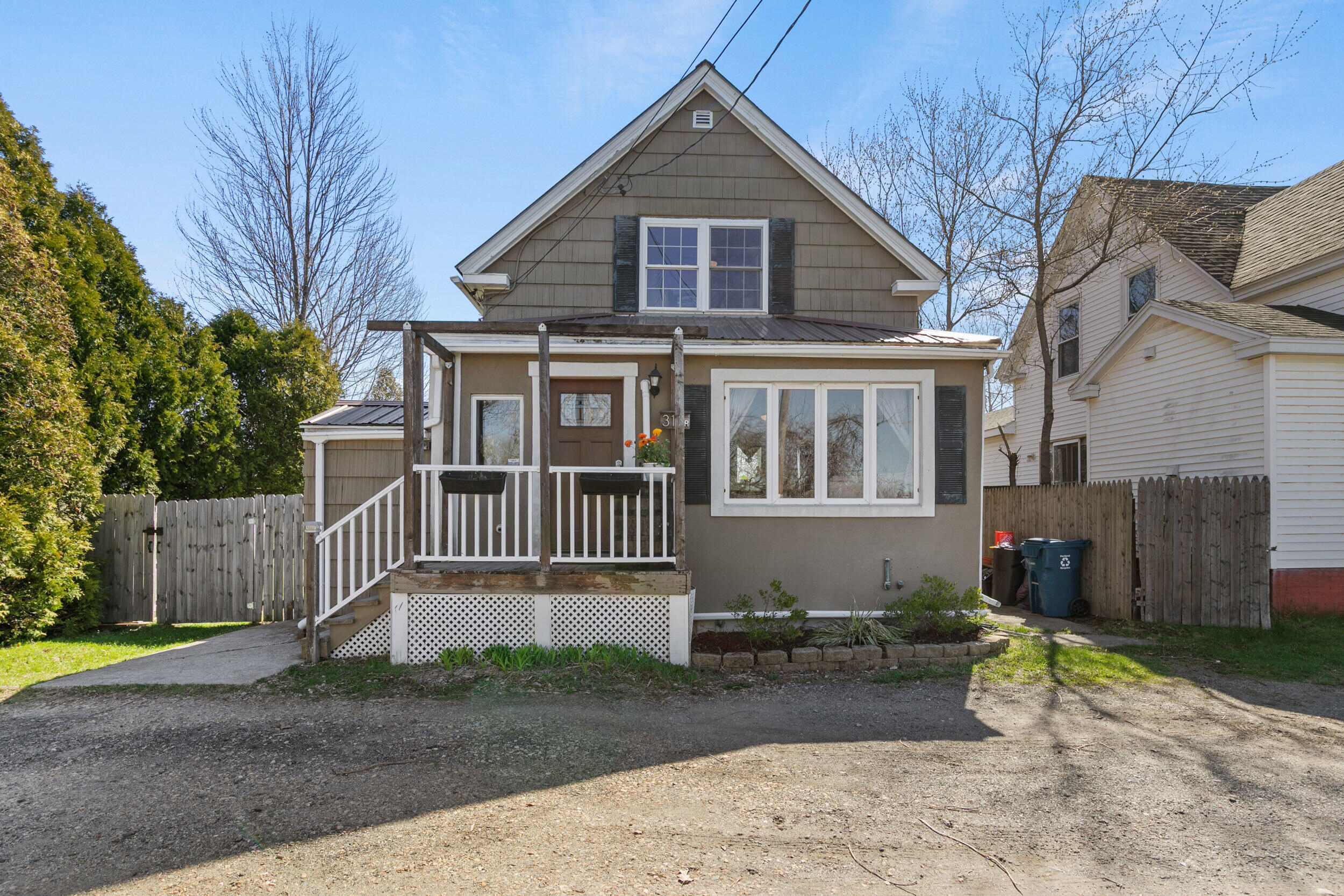 313R Warren Avenue Portland ME 04103