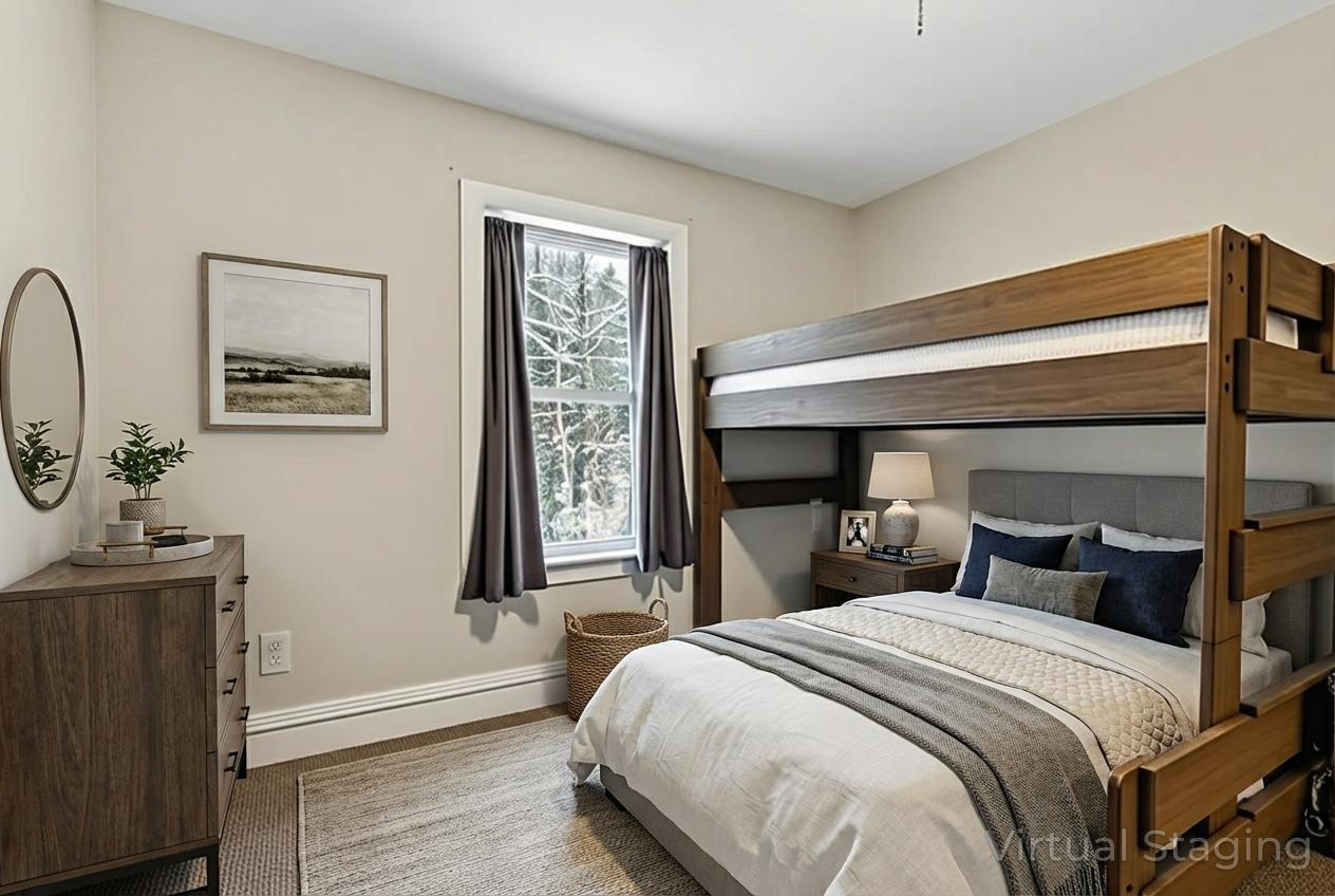 1525 Roosevelt Trail Raymond ME 04071