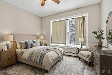 1525 Roosevelt Trail Raymond ME 04071