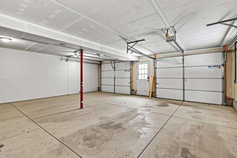 1525 Roosevelt Trail Raymond ME 04071