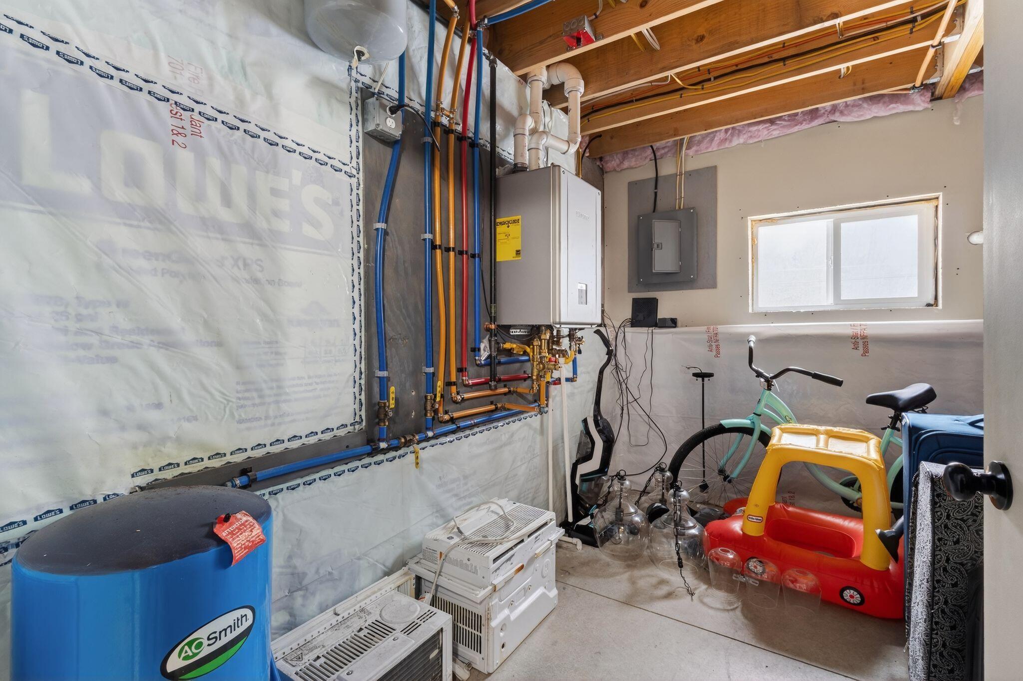 1525 Roosevelt Trail Raymond ME 04071