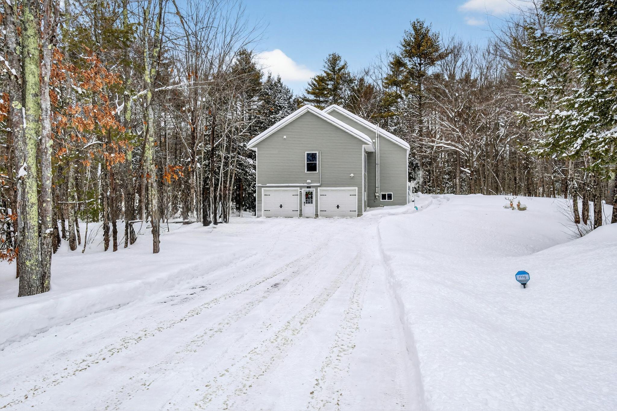 1525 Roosevelt Trail Raymond ME 04071