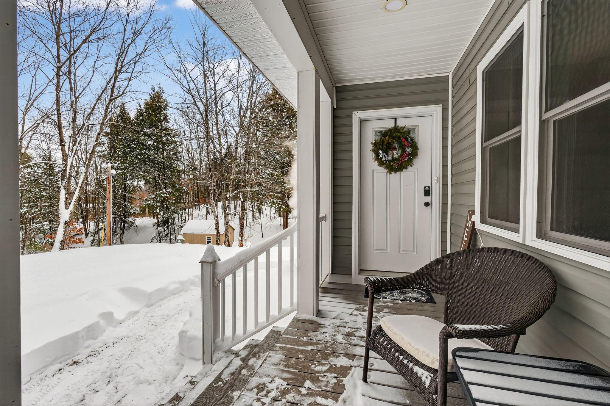 1525 Roosevelt Trail Raymond ME 04071
