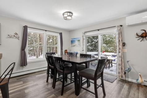 1525 Roosevelt Trail Raymond ME 04071