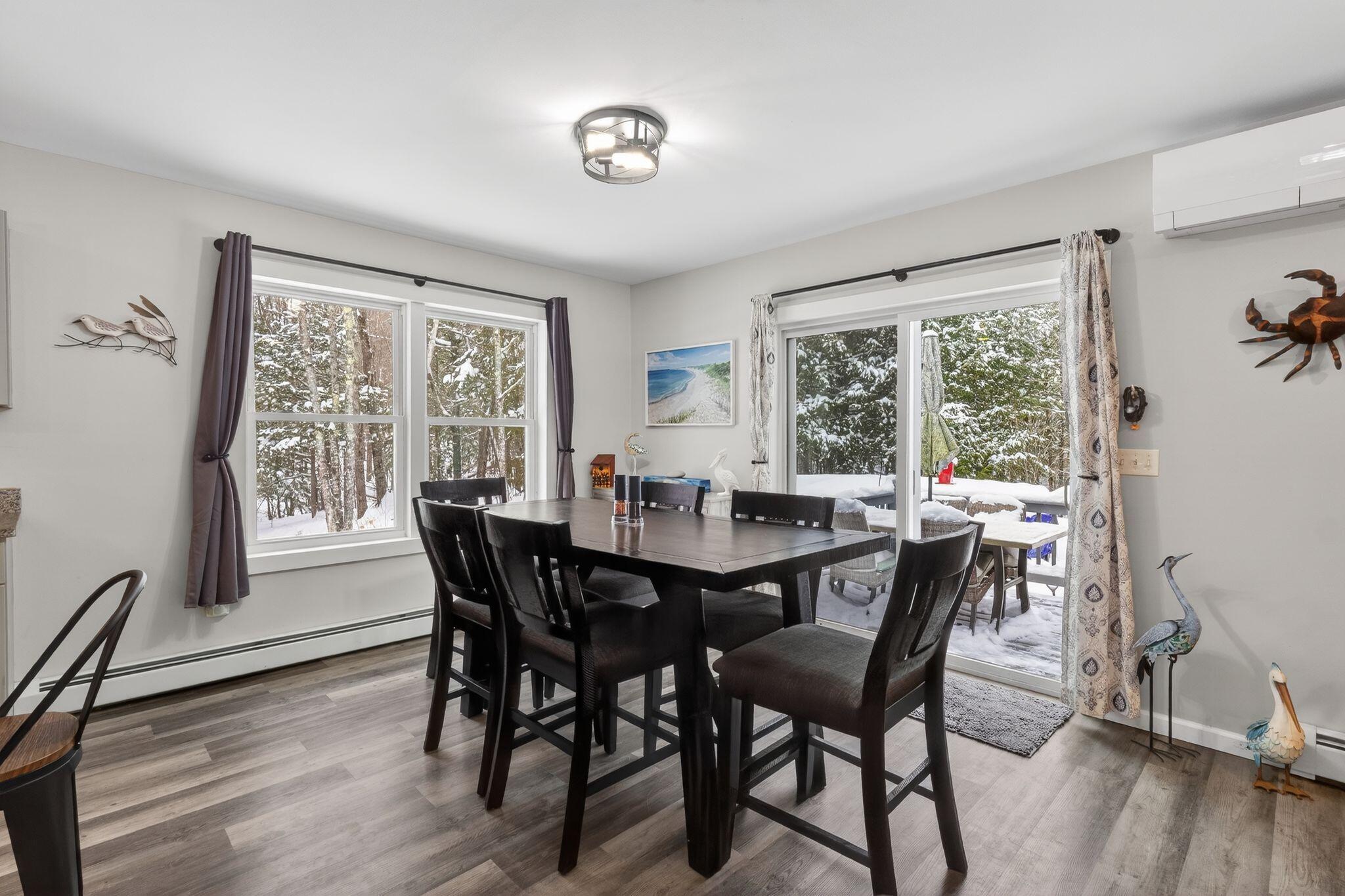 1525 Roosevelt Trail Raymond ME 04071