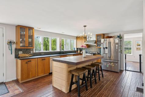 30 Graffam Road Baldwin ME 04091