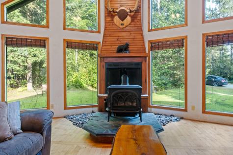 24 Stone House Court Whitefield ME 04353