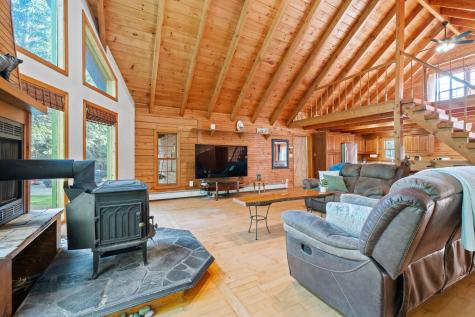 24 Stone House Court Whitefield ME 04353