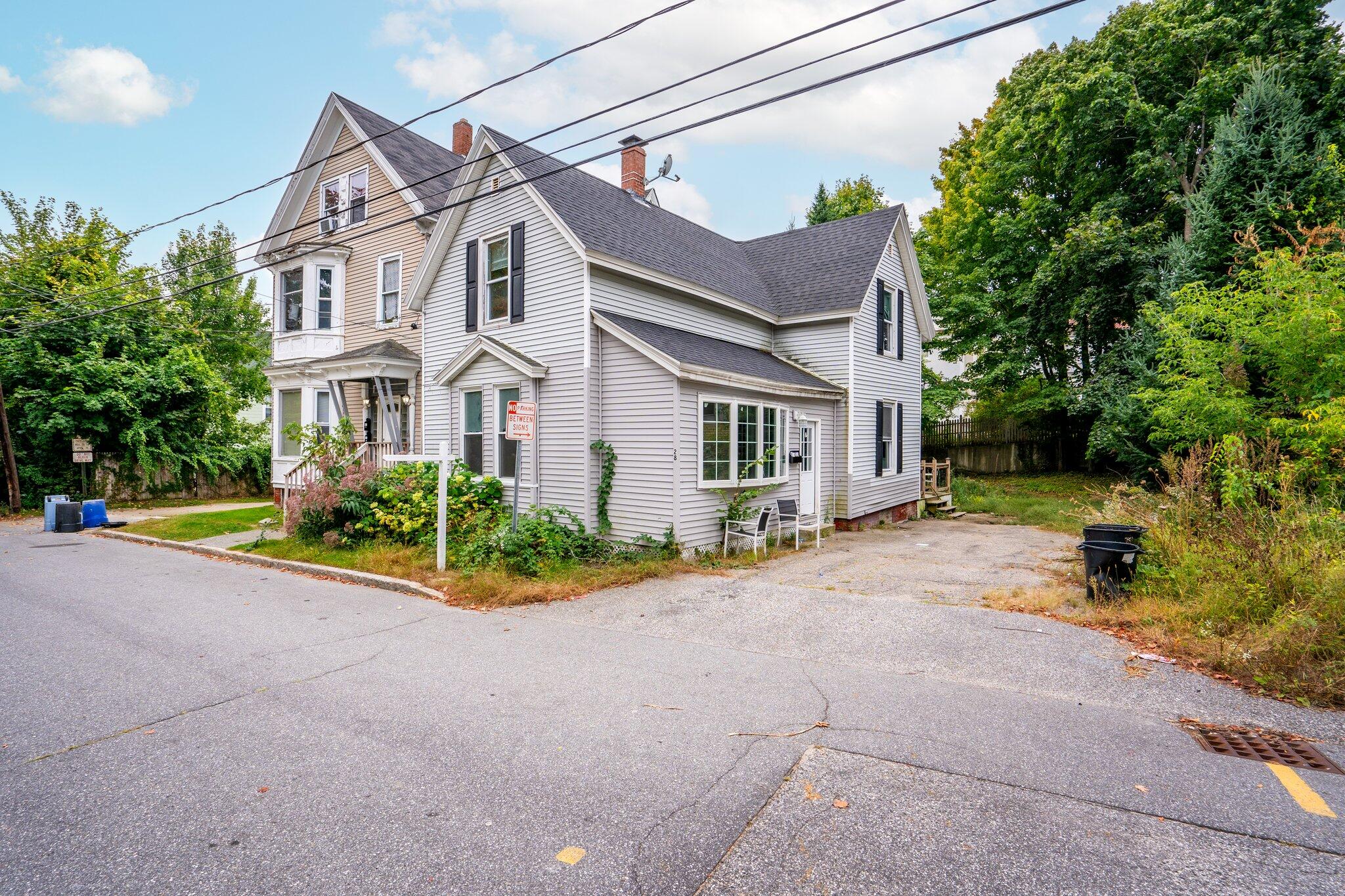 28 Vine Street Auburn ME 04210