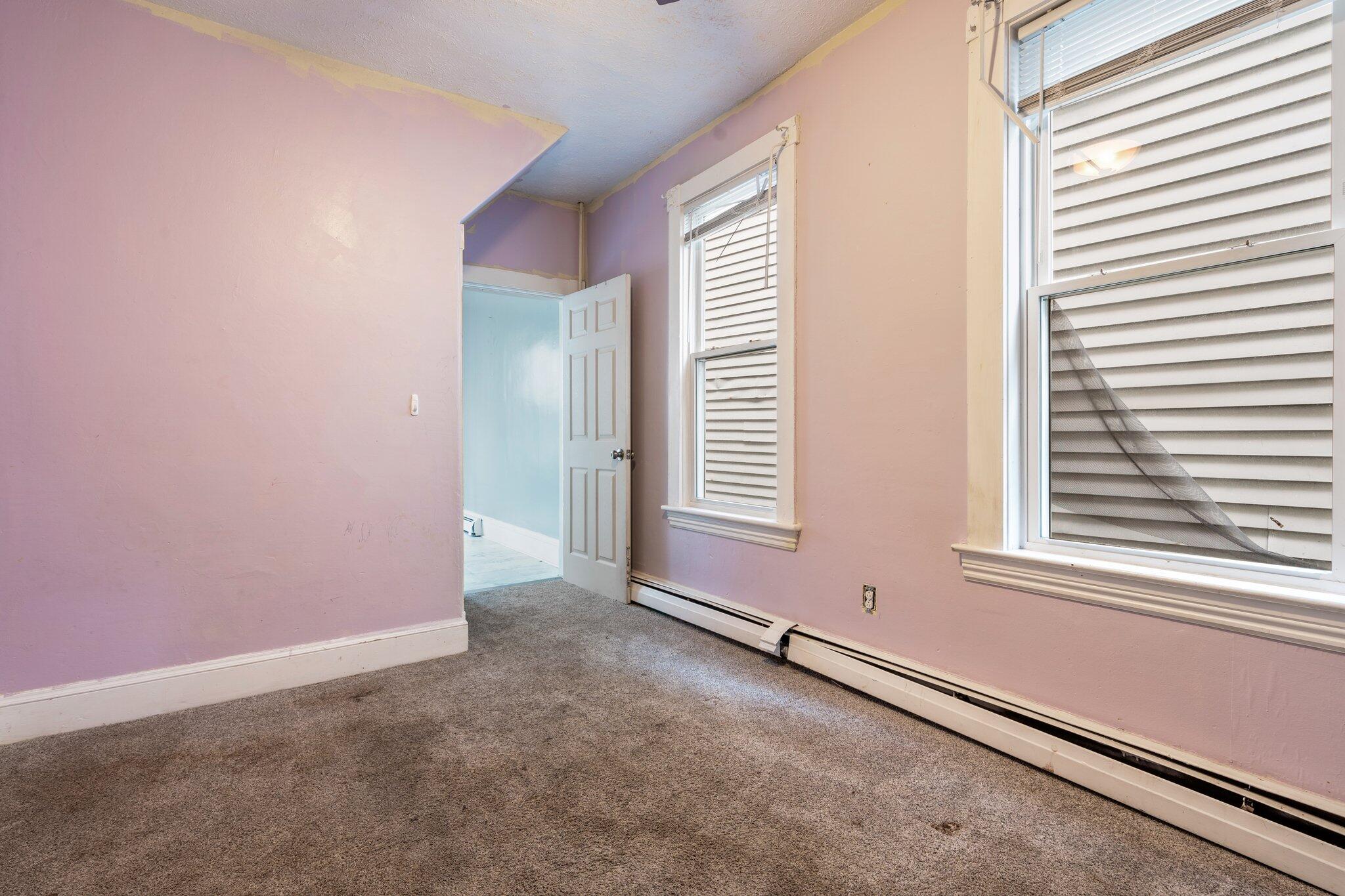 28 Vine Street Auburn ME 04210