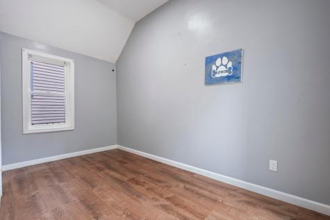 28 Vine Street Auburn ME 04210