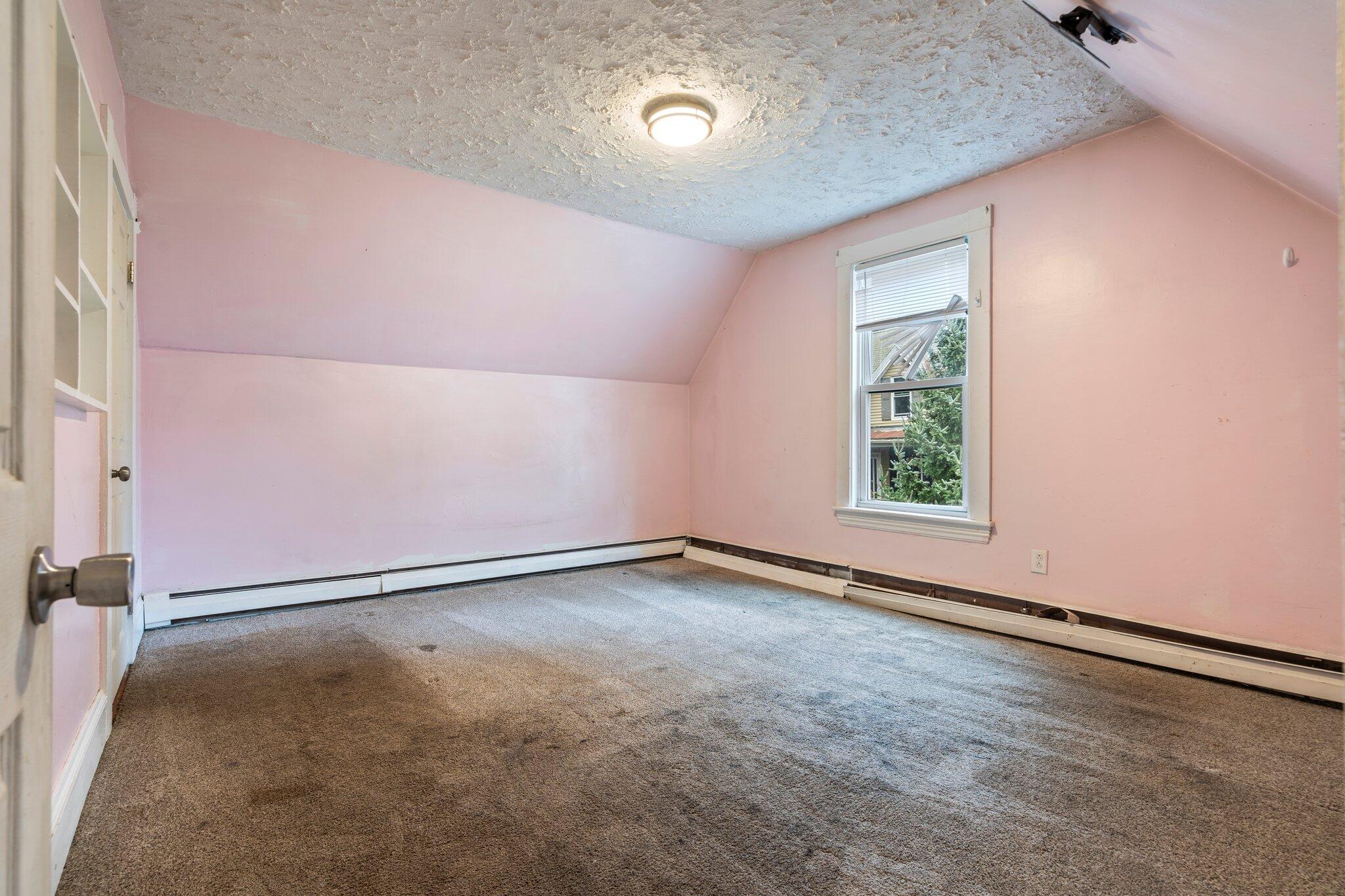 28 Vine Street Auburn ME 04210