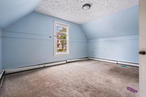 28 Vine Street Auburn ME 04210