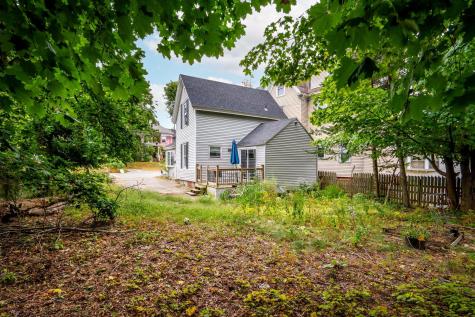 28 Vine Street Auburn ME 04210