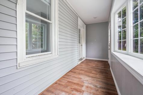 28 Vine Street Auburn ME 04210