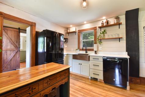 28 Capitol Street Pittston ME 04345