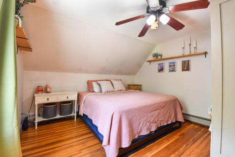 28 Capitol Street Pittston ME 04345