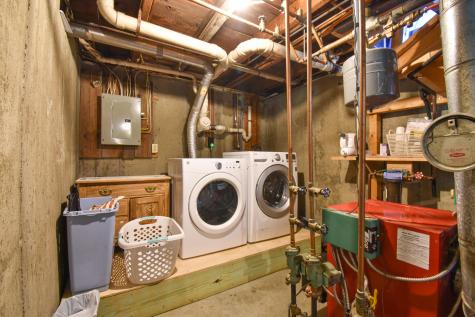 28 Capitol Street Pittston ME 04345