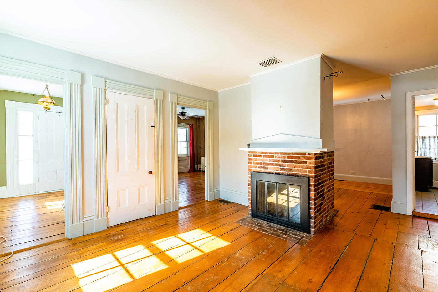 53 Elm Street South Thomaston ME 04858