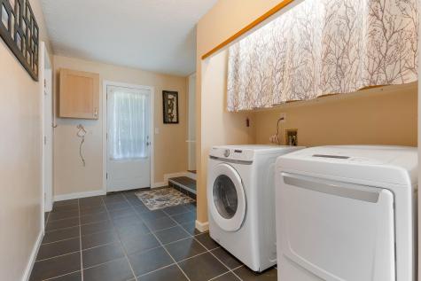 3 Greenwood Lane Lewiston ME 04240