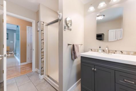 3 Greenwood Lane Lewiston ME 04240