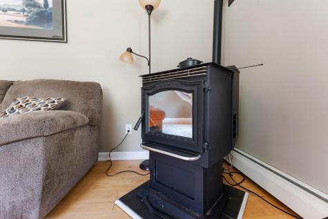 3 Greenwood Lane Lewiston ME 04240