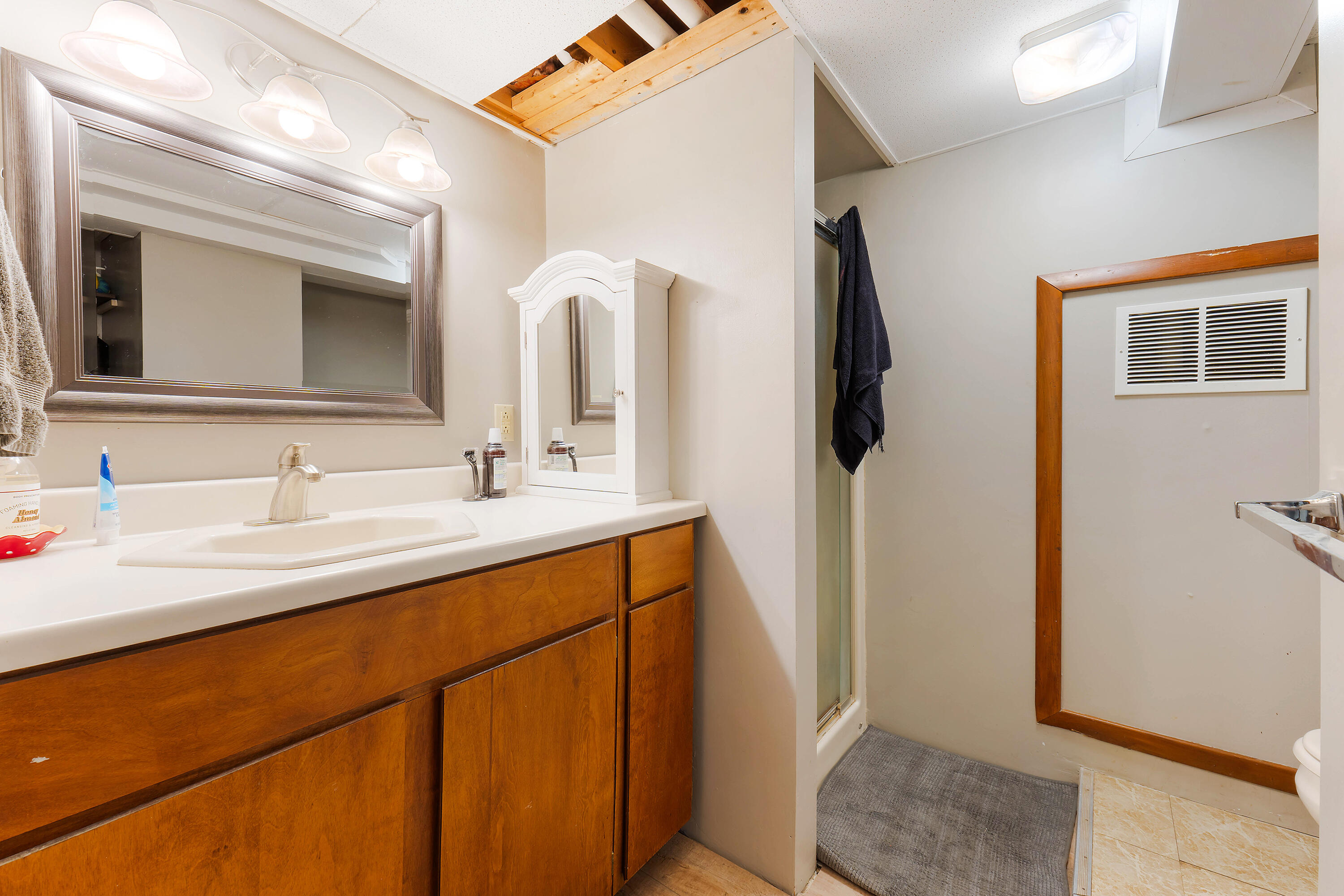 3 Greenwood Lane Lewiston ME 04240