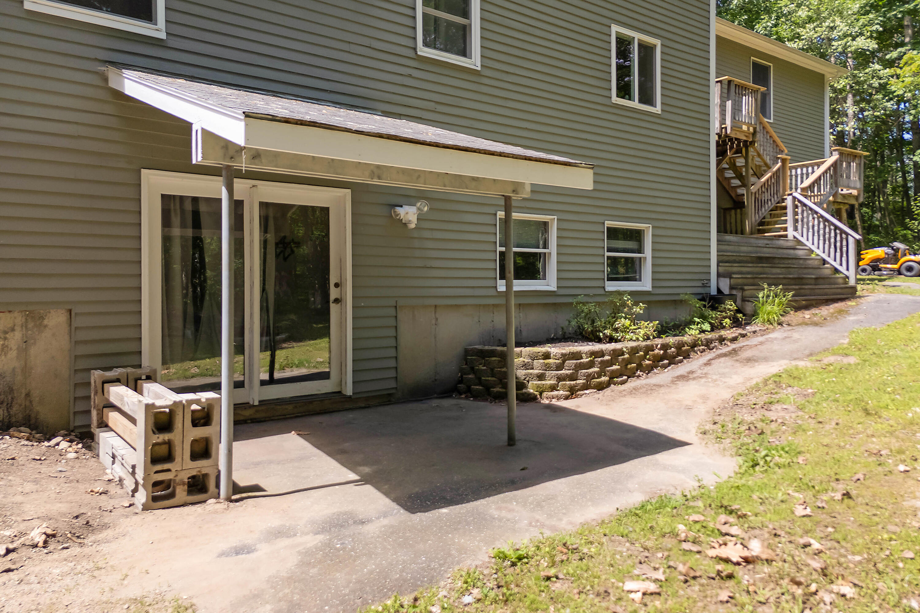 3 Greenwood Lane Lewiston ME 04240