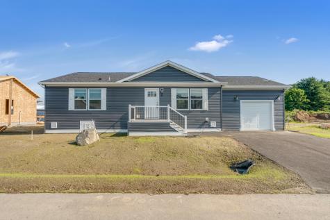 8 Colony Way Kittery ME 03904