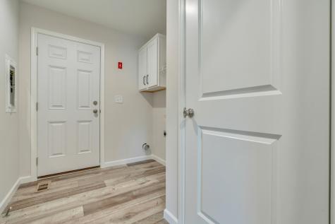 8 Colony Way Kittery ME 03904