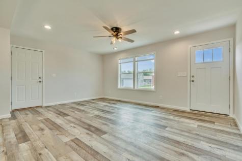 8 Colony Way Kittery ME 03904