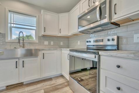 8 Colony Way Kittery ME 03904