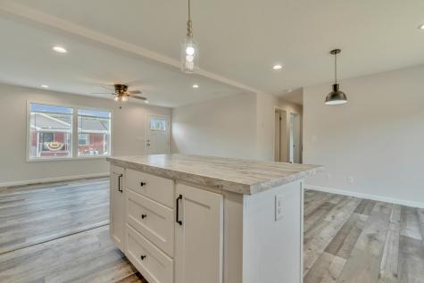 8 Colony Way Kittery ME 03904