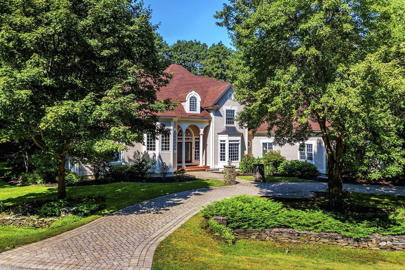 35 Woodlands Drive Falmouth ME 04105
