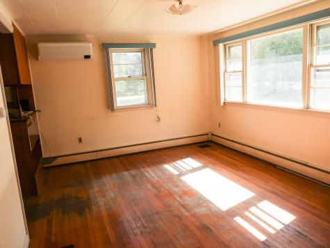 848 Whitefield Road Pittston ME 04345