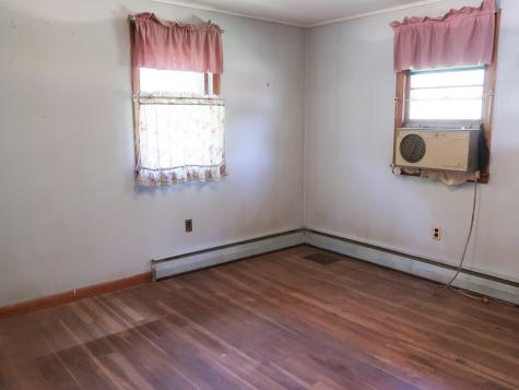 848 Whitefield Road Pittston ME 04345