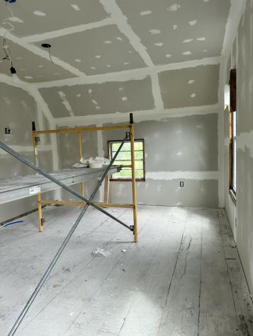 18 Porter Bridge Road Mexico ME 04257