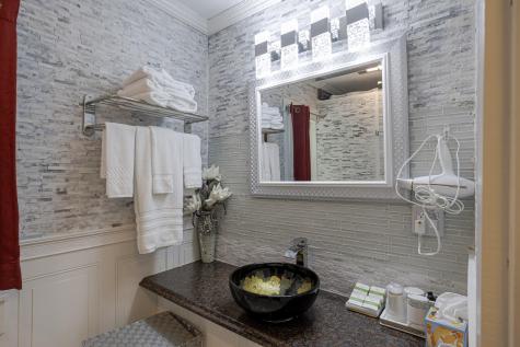 17 Mcdonald Avenue Ellsworth ME 04605