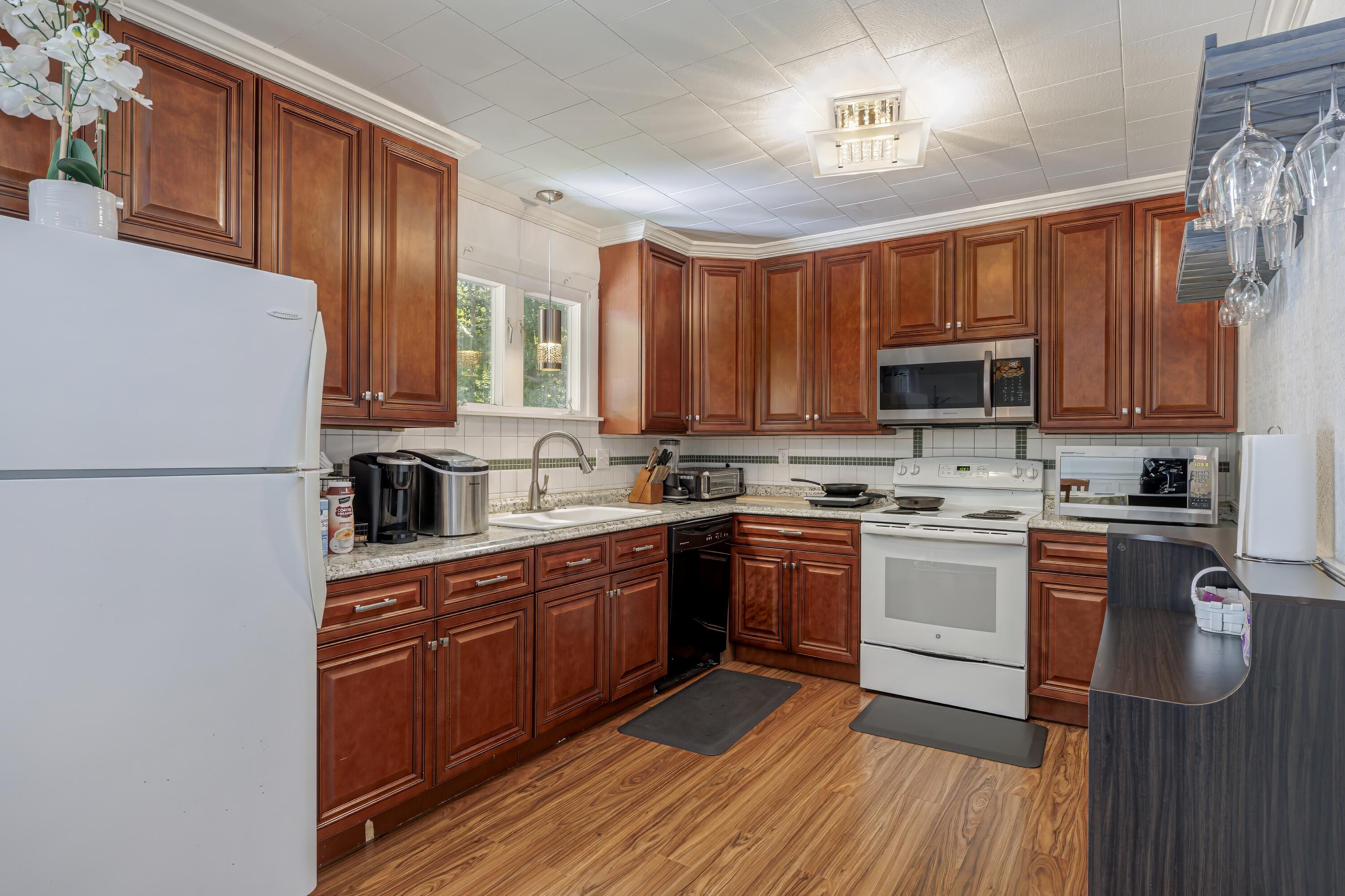 17 Mcdonald Avenue Ellsworth ME 04605