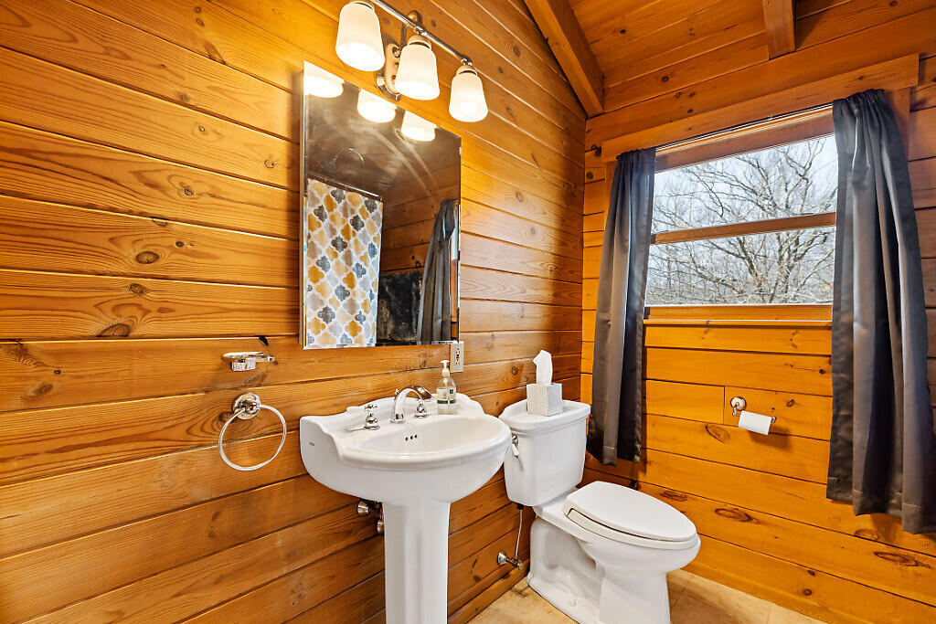 14 Beech Ridge Road Dresden ME 04342